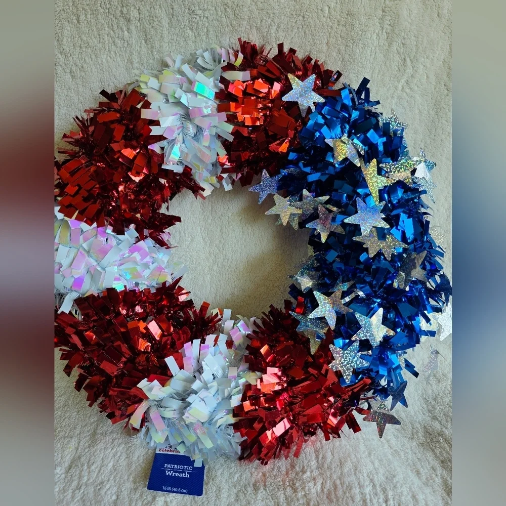 New Patriotic 4th of July Red White Blue Tinsel American flag Round Wreath 16 in